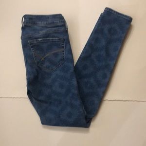 Bullhead skinny jeans with light Aztec pattern, size 1